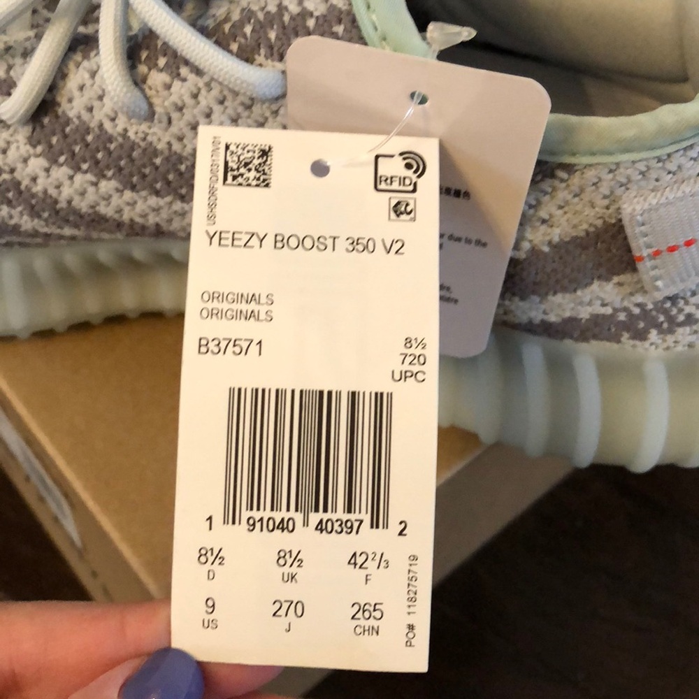 ❌SOLD❌ Yeezy Boost 350 Blue Tint - Picture 4 of 7